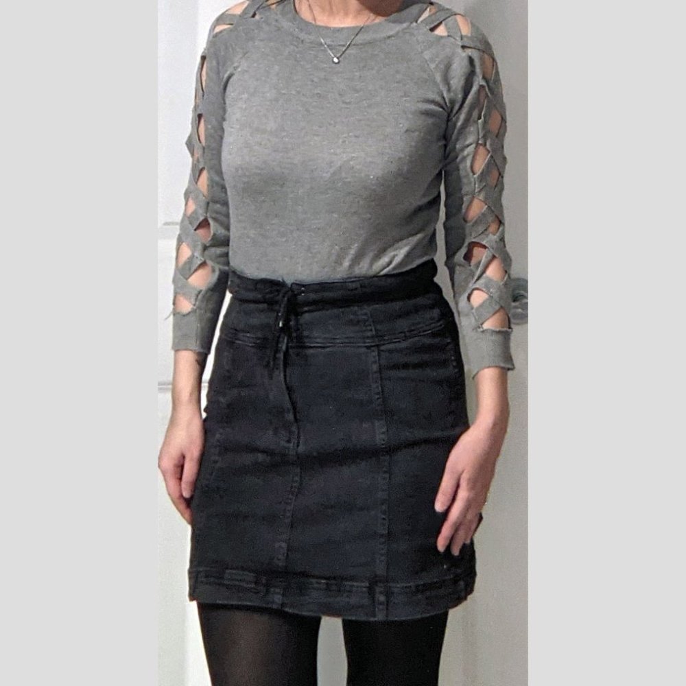 Criss cross cut out sleeve sweater